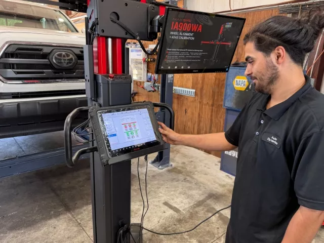 Image: Computer Alignment